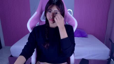 Dafne  online show from 11.21.25