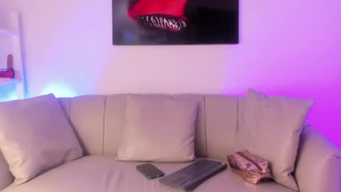 Snapshot of dafne_mel chatting on 07.27.26 Dafne online show from 07.27.26