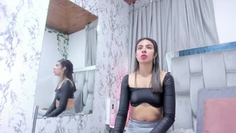 Snapshot of dafne_quenn chatting on 09.09.25 dafne_quenn online show from 09.09.25