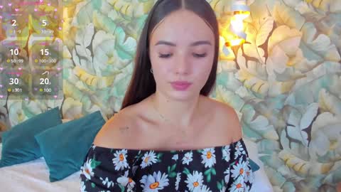 Snapshot of dafnevega chatting on 01.09.25 Dafne  online show from 01.09.25