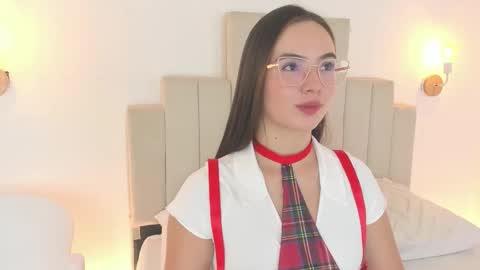 Snapshot of dafnevega chatting on 10.27.25 Dafne  online show from 10.27.25