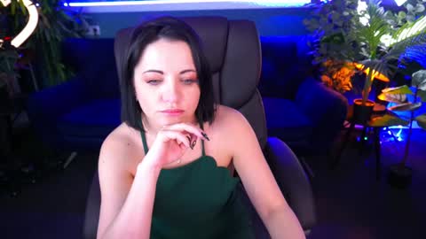 Dafni Mon online show from 01.14.25