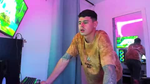 Snapshot of dage_19 chatting on 10.04.25 my name is Jhon and I live in colombia online show from 10.04.25