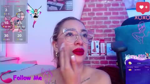 Snapshot of dagny_ chatting on 02.11.25 Dagny online show from 02.11.25