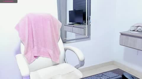 Snapshot of dahian_carter chatting on 09.24.25 Dahian  online show from 09.24.25