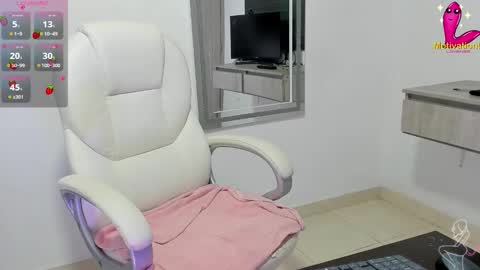 Snapshot of dahian_carter chatting on 10.01.25 Dahian  online show from 10.01.25