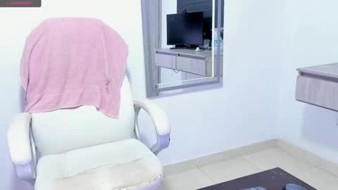 Snapshot of dahian_carter chatting on 10.04.25 Dahian  online show from 10.04.25