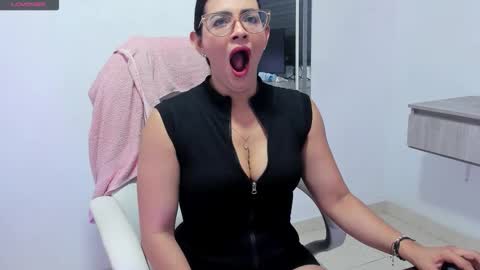 Snapshot of dahian_carter chatting on 10.11.25 Dahian  online show from 10.11.25