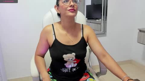 Snapshot of dahian_carter chatting on 10.16.25 Dahian  online show from 10.16.25