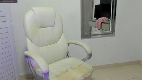 Snapshot of dahian_carter chatting on 10.20.25 Dahian  online show from 10.20.25