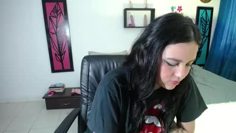 Dahiana online show from 02.21.25