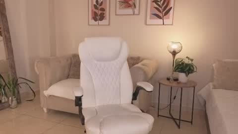 Dahiann Walcott online show from 07.23.26