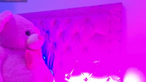 Snapshot of dahiangomezz chatting on 12.18.24    online show from 12.18.24