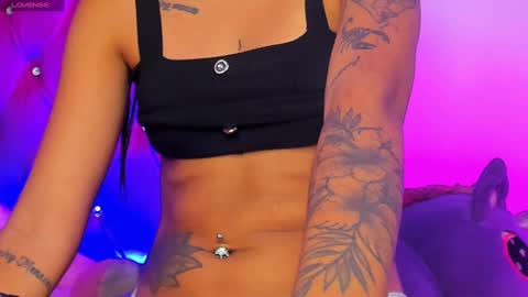 Snapshot of dahiangomezz chatting on 02.04.25    online show from 02.04.25