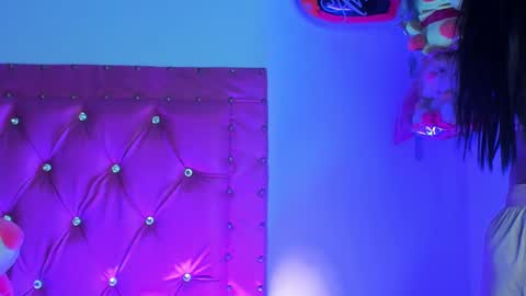 Snapshot of dahiangomezz chatting on 02.13.25    online show from 02.13.25