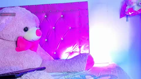 Snapshot of dahiangomezz chatting on 02.19.25    online show from 02.19.25