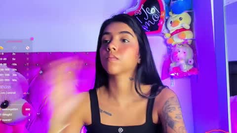 Snapshot of dahiangomezz chatting on 02.19.25    online show from 02.19.25