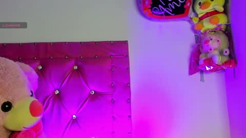 Snapshot of dahiangomezz chatting on 02.21.25    online show from 02.21.25