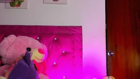 Snapshot of dahiangomezz chatting on 09.11.25    online show from 09.11.25