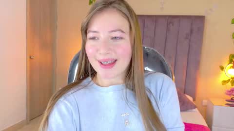 Dahlia online show from 03.03.26