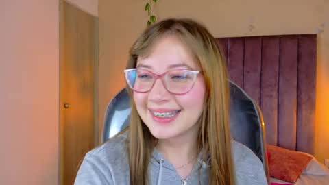 Dahlia online show from 04.10.26