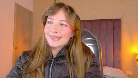 Dahlia online show from 04.11.26