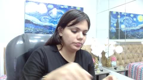 Snapshot of daianalou chatting on 12.01.25 Daianalou online show from 12.01.25