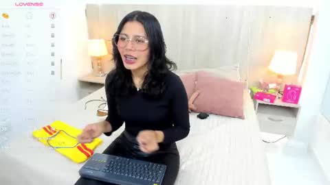 Daila Beltran online show from 06.26.26