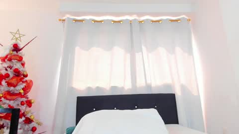 Daila Smith  online show from 12.09.24