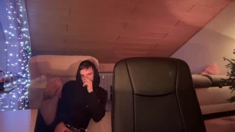 Snapshot of daimon_hall chatting on 01.09.25 Daimon online show from 01.09.25