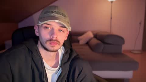 Snapshot of daimon_hall chatting on 02.03.25 Daimon online show from 02.03.25