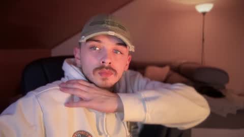 Snapshot of daimon_hall chatting on 02.05.25 Daimon online show from 02.05.25