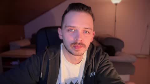 Snapshot of daimon_hall chatting on 02.07.25 Daimon online show from 02.07.25