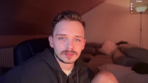 Snapshot of daimon_hall chatting on 02.08.25 Daimon online show from 02.08.25