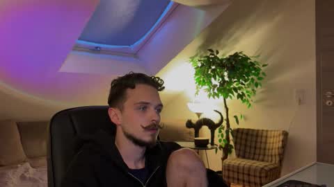 Snapshot of daimon_hall chatting on 03.19.26 Daimon online show from 03.19.26