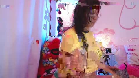 Snapshot of daina_flower chatting on 05.05.26 DAINA online show from 05.05.26