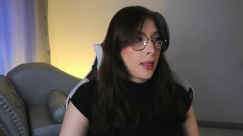 Lauren            online show from 05.13.26