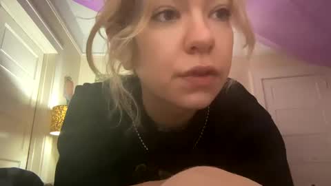 DaisyB3 online show from 12.31.24