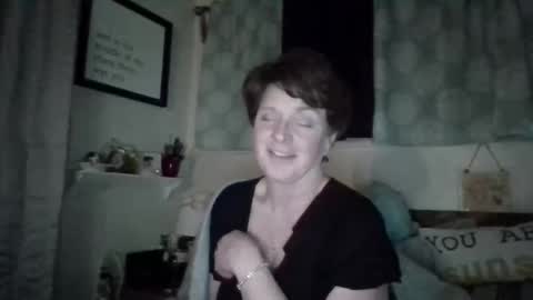 Snapshot of daisylays chatting on 01.16.25 daisy online show from 01.16.25