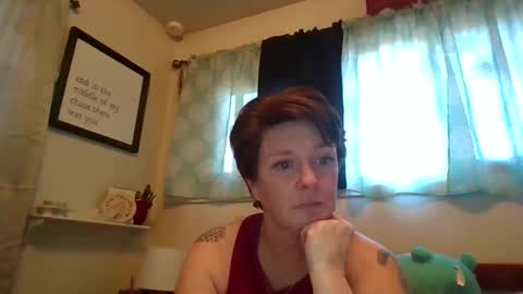 Snapshot of daisylays chatting on 01.26.25 daisy online show from 01.26.25