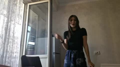 Snapshot of daisyzebley chatting on 05.16.26 Jasmin online show from 05.16.26