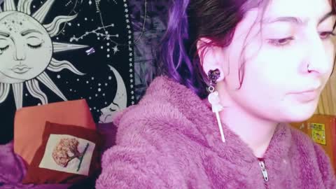 Snapshot of dak_7 chatting on 12.18.24 -- -- help me reach 100 hands up online show from 12.18.24