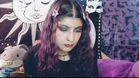 Snapshot of dak_7 chatting on 01.04.25 -- -- help me reach 100 hands up online show from 01.04.25