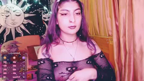 Snapshot of dak_7 chatting on 01.07.25 -- -- help me reach 100 hands up online show from 01.07.25