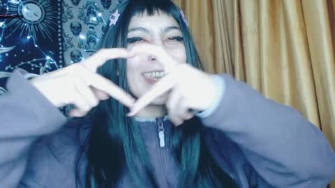 Snapshot of dak_7 chatting on 01.18.25 -- -- help me reach 100 hands up online show from 01.18.25