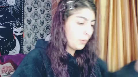 Snapshot of dak_7 chatting on 01.31.25 -- -- help me reach 100 hands up online show from 01.31.25