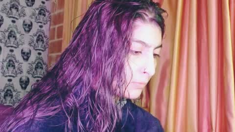 Snapshot of dak_7 chatting on 02.02.25 -- -- help me reach 100 hands up online show from 02.02.25