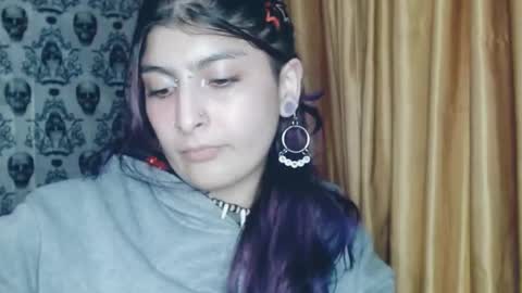 Snapshot of dak_7 chatting on 02.12.25 -- -- help me reach 100 hands up online show from 02.12.25