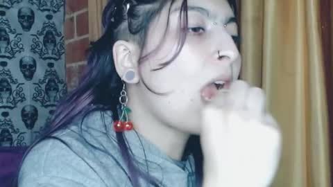 Snapshot of dak_7 chatting on 02.12.25 -- -- help me reach 100 hands up online show from 02.12.25