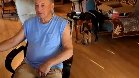 Snapshot of dakit2 chatting on 06.14.26 dakit online show from 06.14.26